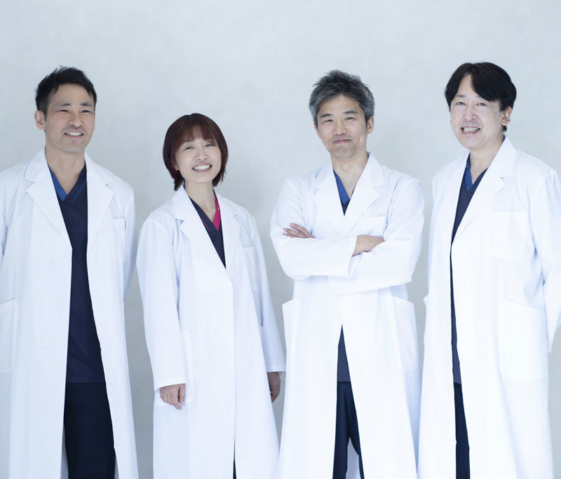医師4名の写真